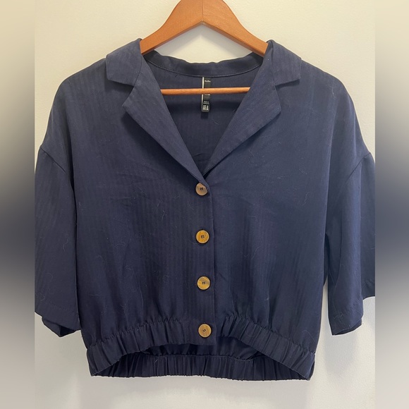 Zara Collared Button Up Resort Top - Picture 4 of 5